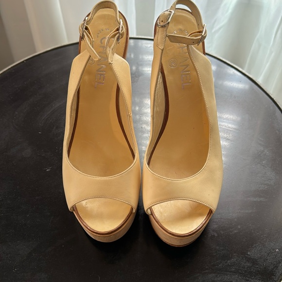 Women’s Vintage CHANEL Heels - Picture 1 of 6